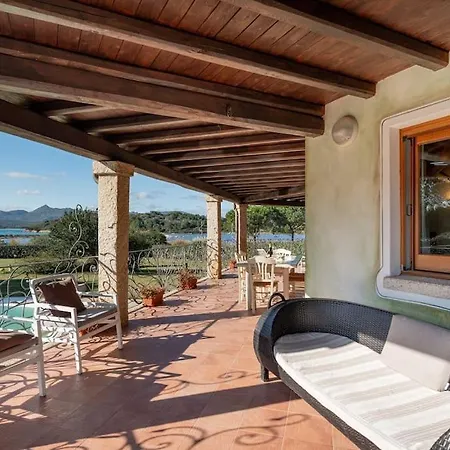 Karex Villa Capo Coda Cavallo