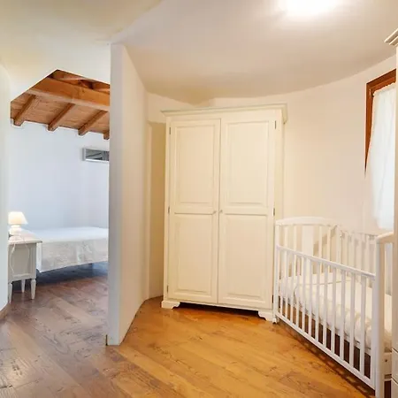 Karex Villa Capo Coda Cavallo